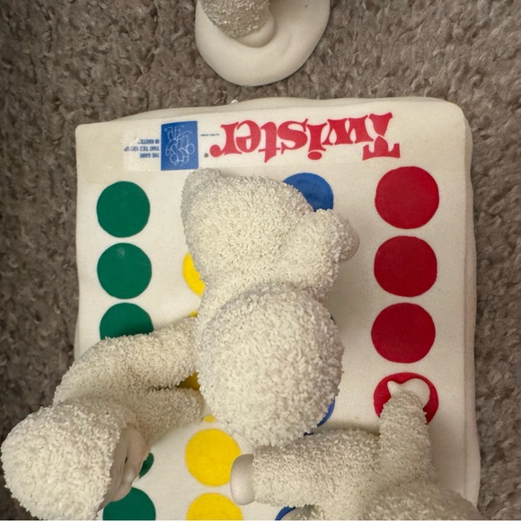 Dept 56 Collectible Snowbabies Let’s Play Twister Hasbro 2006 - Picture 3 of 12